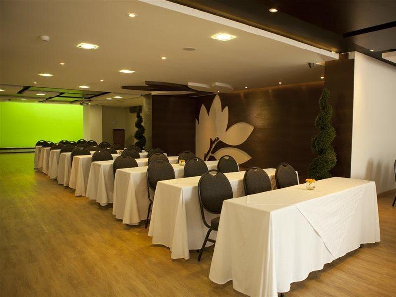 San Simon Hotel Pereira By Soratama Eksteriør bilde Meeting room