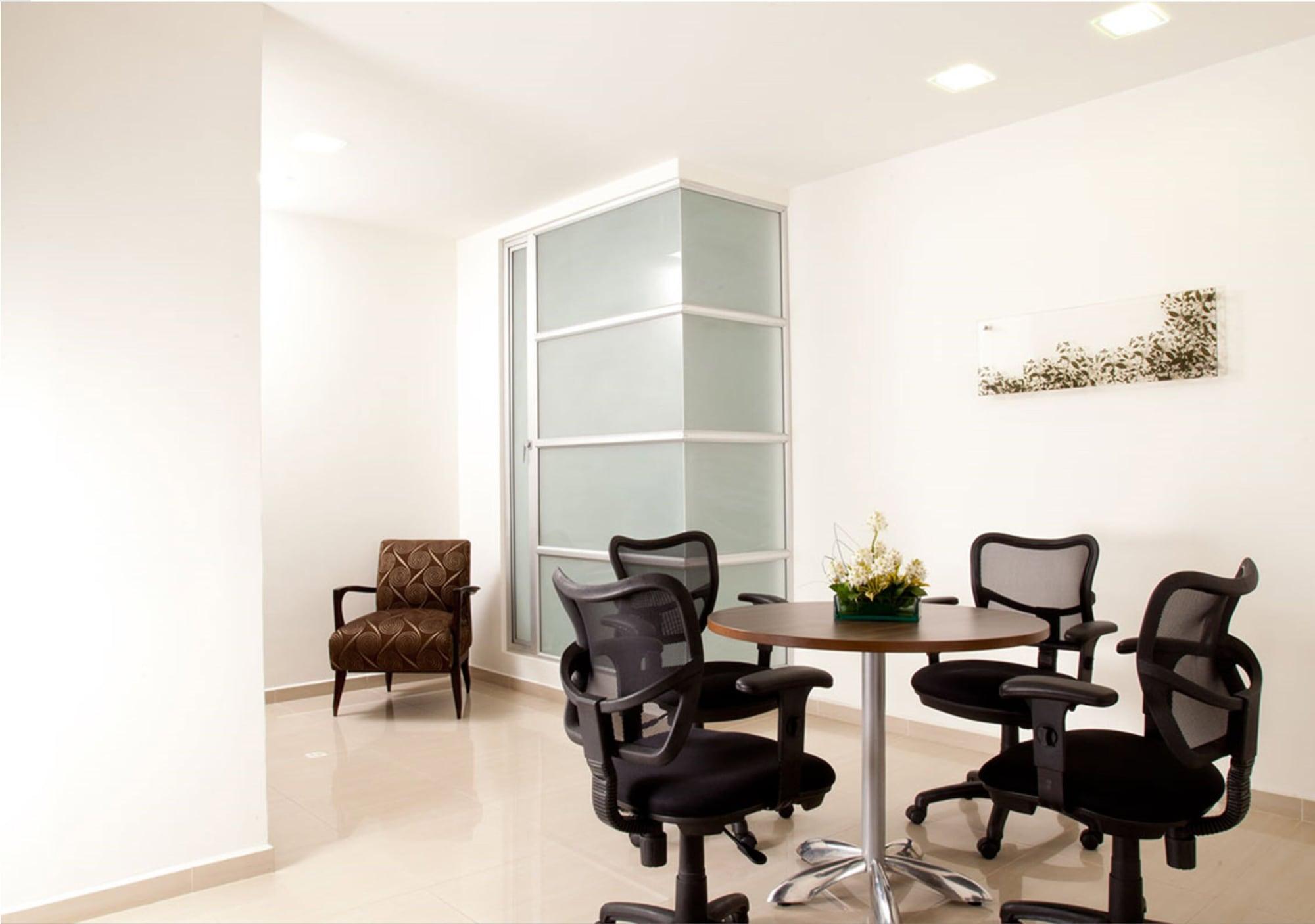 San Simon Hotel Pereira By Soratama Eksteriør bilde A typical office